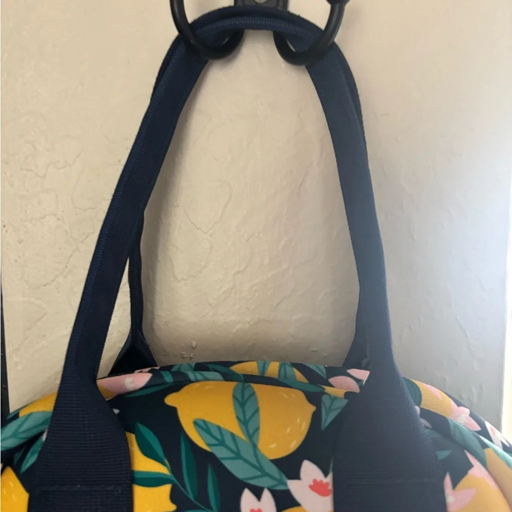 (MYTAGALONGS) Floral Patterned lunch Bag